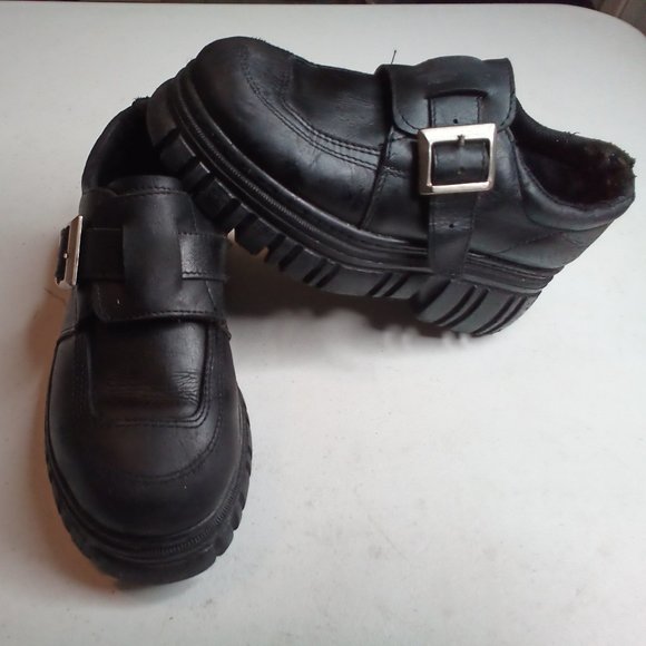 s.b Shoes - s.v flat platform shoes sterling silver adjustable buckle black leather 7 1/2.